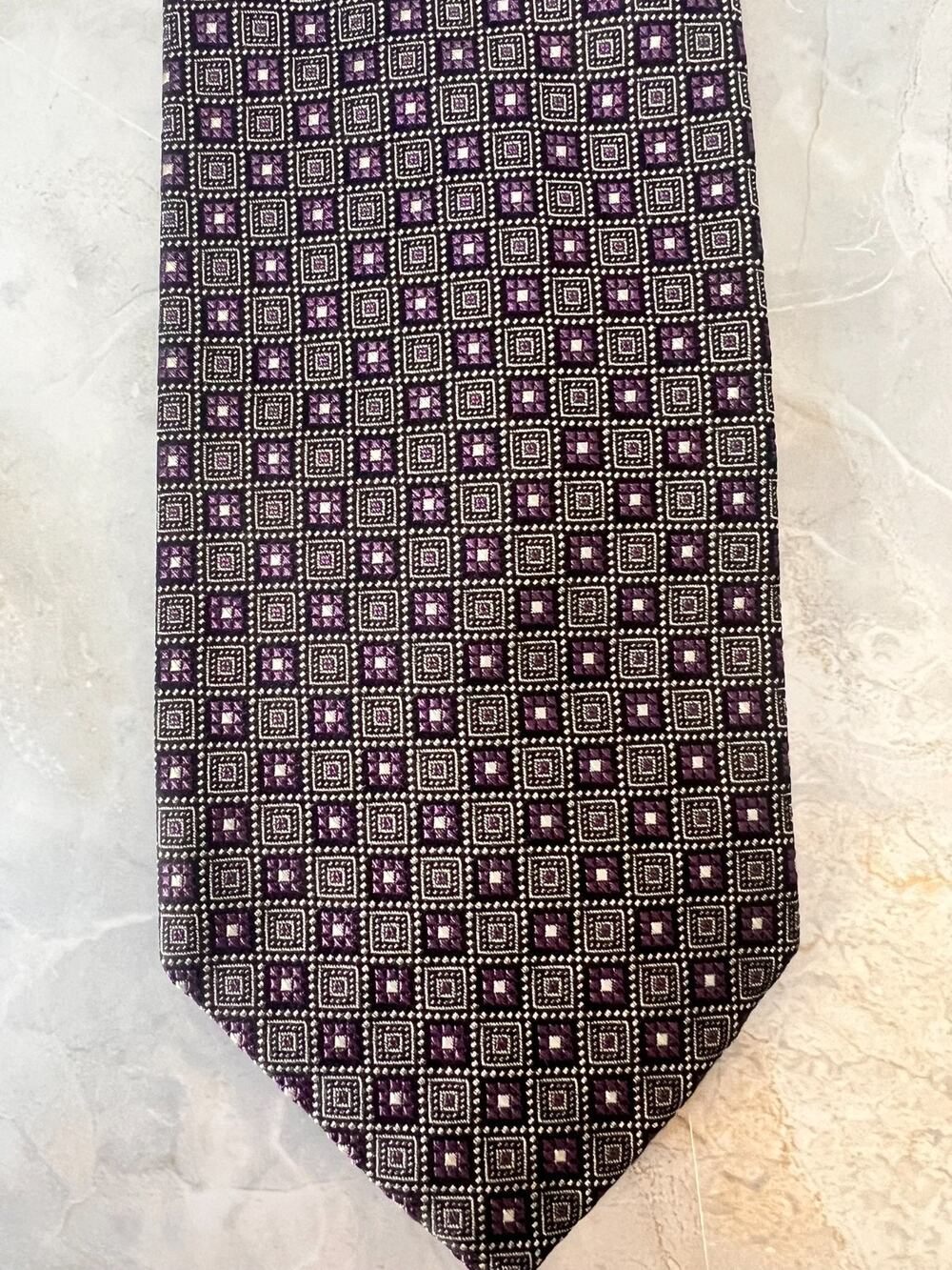 Brooks Brothers Necktie Purple & Silver Geometric All Silk Tie USA 57"